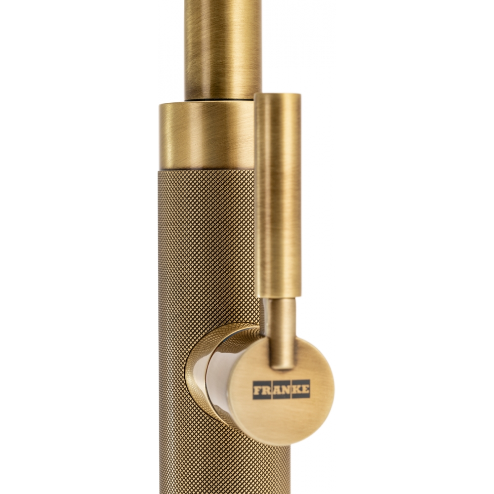 Tessuto J Pull-Out Nozzle Brass